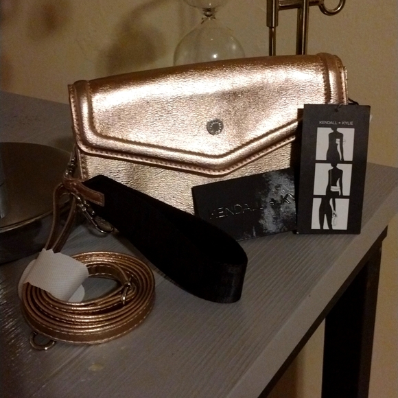 NWT Kendall and Kylie Women's handbag - Picture 1 of 4